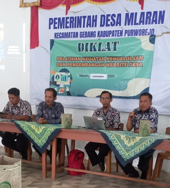 DIKLAT PELATIHAN KEGIATAN PENGELOLAAN DAN PENGEMBANGAN WEBSITE DI DESA MLARAN KECAMATAN GEBANG, SARANA INFORMASI DESA DIGITAL