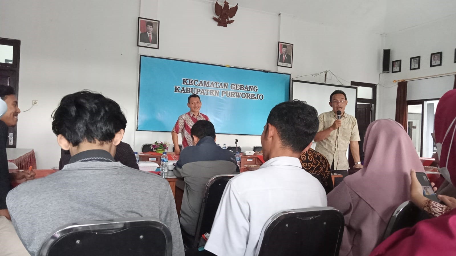 EVALUASI PETUGAS REGSOSEK DI KECAMATAN GEBANG