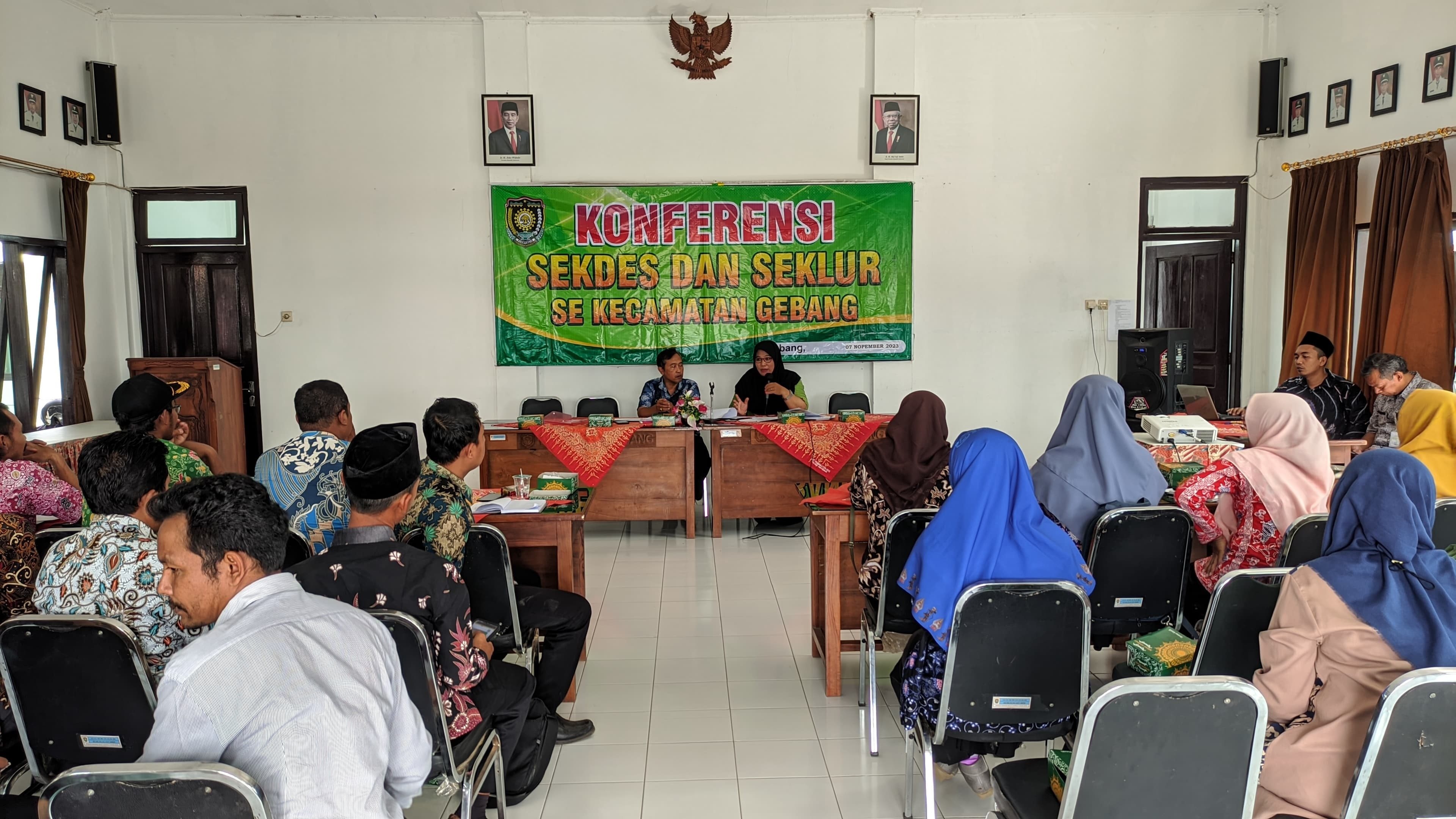 KONFERENSI SEKRETARIS DESA/KELURAHAN SE-KECAMATAN GEBANG