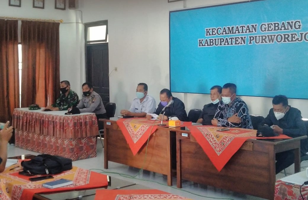 RAPAT KOORDINASI KEPALA DESA DAN KEPALA KELURAHAN SE-KECAMATAN GEBANG  