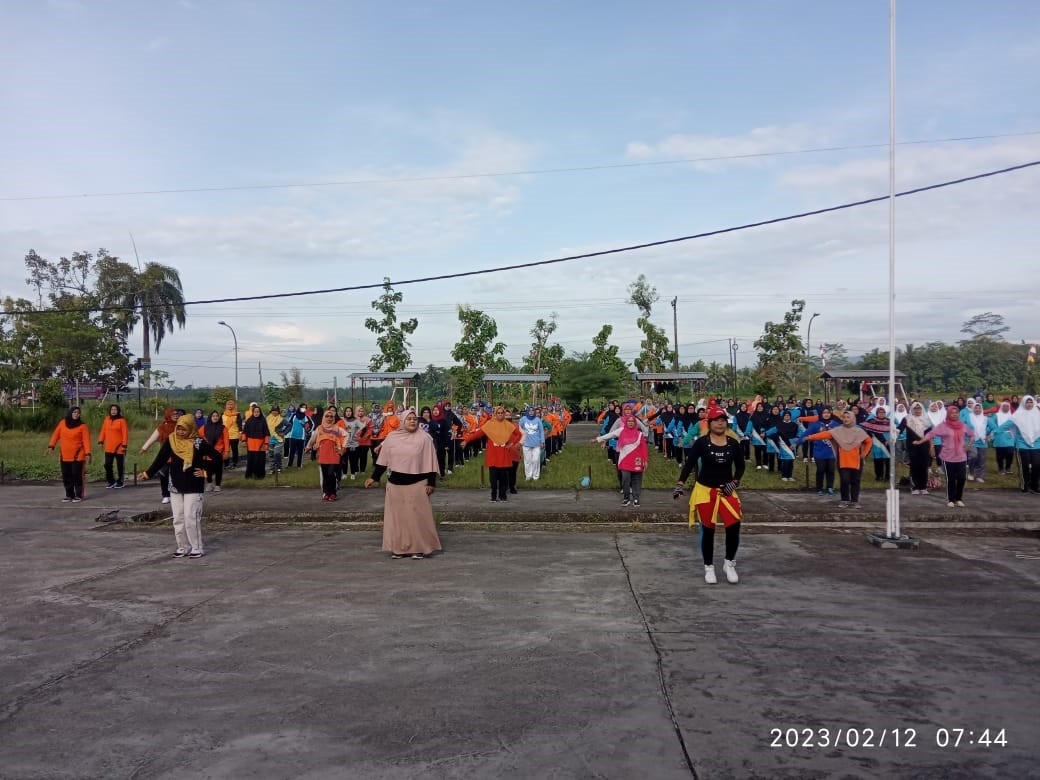 SENAM PAGI BERSAMA DI LAPANGAN ALUN-ALUN DESA GEBANG DALAM RANGKA HARI JADI KABUPATEN PURWOREJO YG KE 192