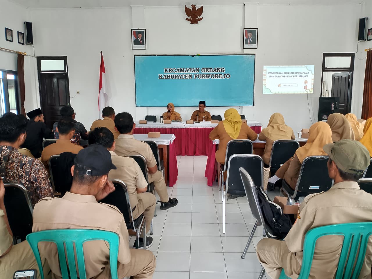 Camat Gebang Gelar Rapat Koordinasi Pengelolaan Administrasi Pemerintahan Desa 