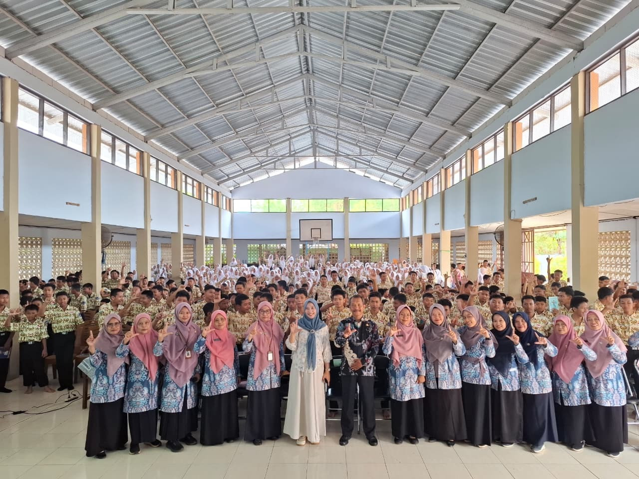 Camat Gebang Hadiri Sosialisasi Kesehatan, Ketertiban, dan Literasi di SMP Negeri 22 Purworejo